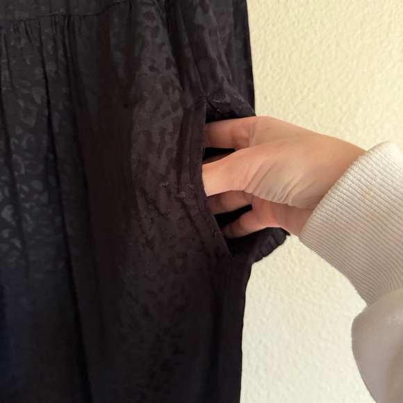 Johnny Was Sassiba Smocked Sleeve Tiered Midi Dress Black Size Small NWT - Picture 5 of 8